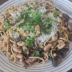 Added beans to bulk it out as otherwise the topping wouldn't amount to much. Surprisingly delicious