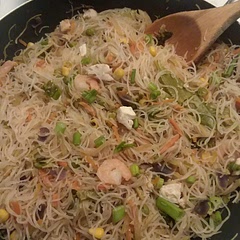 Great recipe! I substituted lime for lemon and added shrimp, topped off with toasted sesame oil as well.