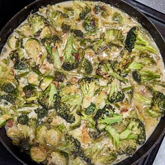 Added brocolli and asparagus. Chicken broth instead of heavy cream. Delish!