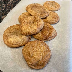 Would recommend making a lot of smaller balls of filling to freeze, I think it would be easier to incorporate them. Used a two tablespoon scoop, made 52. Very similar to regular snickerdoodles but packed with extra cinnamon flavor!