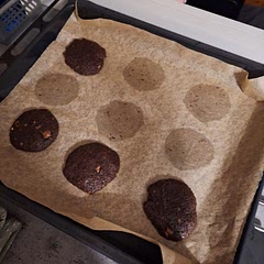 This is a few minutes after they went out of the oven. I agree with another review to add a little bit less sugar but overall great cookies def will bake again.