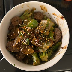 It was good, I had it with rice and broccoli. Quick and easy!! also didn’t require tons of ingredients 10/10