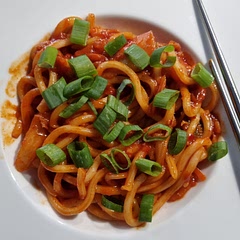 It tastes amazing. I absolutely recommend this dish.

I used agave syrup instead of honey, and it came out pretty good.
