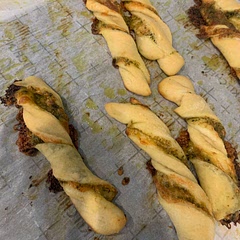 Very good! Took a little longer to get golden brown maybe 8 extra minutes. Don’t mind my messy twisting.