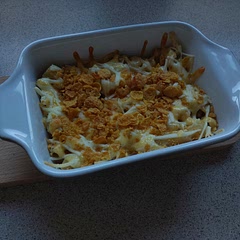 I have honestly never tried Mac & cheese before and it was really delicious, definitely making this again. So good