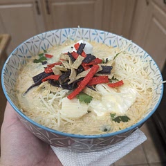 We loved it! Served with all the toppings which hit the spot. Will absolutely make it again!