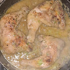 I added onions and green peppes only and it was sooo delish.
I know it's a winner if my daughter eats