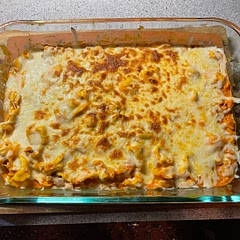 Made it to original recipe with tortellini that I had in the fridge (cheese ) and ground chicken and it was delicious! Love that it makes plenty for leftovers!!  I will definitely be making it again! Thanks for the great recipe.