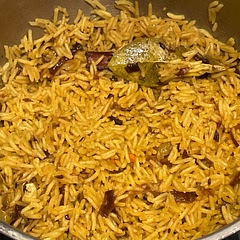 Made half quantity for two generous portions using vegetable stock. This is my go to Pilau recipe.