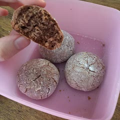 i covered them in powdered sugar. they're a bit dry but still good!