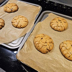 Yummy cookies! It made 8 but I put 2 in the freezer and baked then another day. Great recipe. Needed a little longer in the oven than the recipe stated. Looking forward to trying different fillings now I've found a decent cookie!