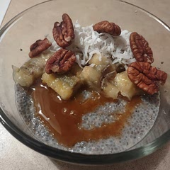 I used caramelized bananas, pecans, coconut and a little bit of caramel ice cream topping. I recommend letting the bananas sit in the pudding for at least 10-20 minutes to let the pudding thicken up, otherwise it's very thin and runny. 10/10