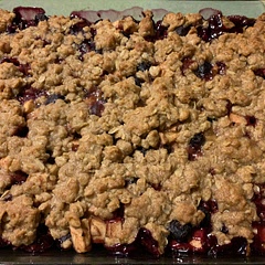 Frozen blueberries work best. Used apples that would have went to waste. It was 
fan-freakin’-fabulous🍎🫐