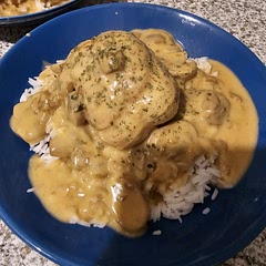 Wow que c'est un régale ! La sauce est sublime ! 1.5 cuillères à soupe avec 300 ml d'eau et c'est top il en reste pour saucer ! Merci pour la recette 