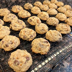 I had to use 2 eggs because dough was extremely dry, and I opted to leave the sprinkles out. Overall taste was good but surprisingly I think it could use more salt, maybe even flakes sprinkled on top. Used a two tablespoon scoop, made 39.