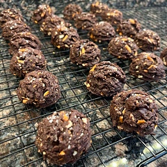 Recipe wasn’t difficult to make but it turned out very dry and bland even after adding 2 eggs to the dough. Used 2 tablespoon sized scoop, made 32.