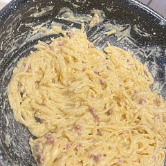 Wow, it was so yummy and very creamy! Full with flavor and sauce. not dry at all! I added a little bit of cooking cream to it tho :) Very easy would recommend and do it again.