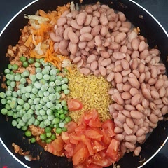 Didn have coooorn, so i used beans and carrot for a sweete flavour 