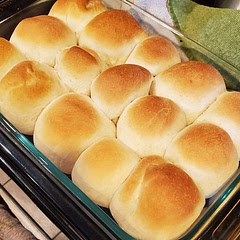 I used this recipe to make baking dish rolls and they were wonderful. Planning to use this recipe for thanksgiving. 