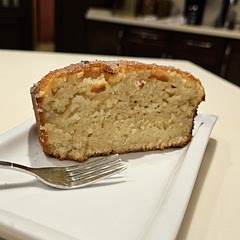 This recipe is the perfect mix between sweet and a ting of sour and it's so moist 
All of the family loved it ❤️ 