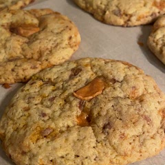 Decent cookie. A couple people remarked that they didn’t taste much butterfinger in them, (I even added extra!) but still a good cookie.