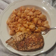 Nice and simpel recipe but tastes very good. I decided to add some cajun and used pecorino instead of parmazan because we still had some left over. Very tasty would make this again.