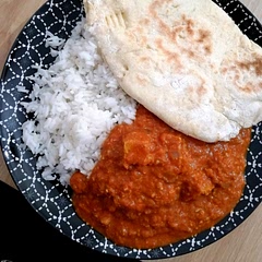 I liked this recipe but I would maybe shred the tofu and adapt the ratio curry/tofu with more tofu 