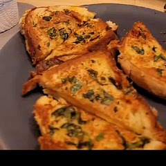 This was delicious. The man doesn't like paprika, so next time I will make it with a 1/4 of it rather than a whole pepper.