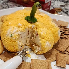 This Hidden Valley Ranch flavored cheese ball looks like a pumpkin and is a super cute fall appetizer!