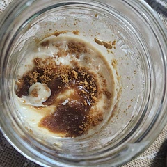 Absolutely worth the 10 minutes or so of weighing and mixing and layering! This is dessert for breakfast. I used a snickerdoodle/speculoos flavored protein powder (you can find it online).