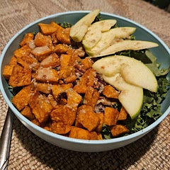 Feels like autumn in your mouth! Perfectly crisp sweet potatoes and a wonderful dressing. And it makes four bowls for leftovers for the week. Thank you for sharing!
