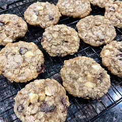 This recipe is a crowd pleaser! Always make it around the holidays and have family request them. Used a 2 tablespoon scoop, made 48.