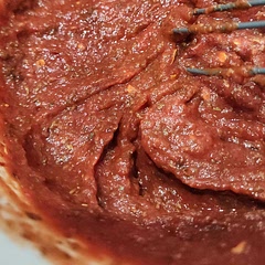 Spicy spicy but taste really good. Better than Blaze pizza sauce