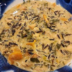 I cannot even hear you over the moans in this house after each bite.  It is that good.

And we doubled it too i am sooo happy.

QUICK TIP:  Trader Joe's is the place to get wild rice, only place I know of that carries it and they seem to always have it, and not unreasonably priced.