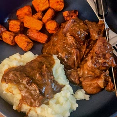Delicious! A 2.25 lb chuck roast took closer to 4 hours in the oven to get tender.