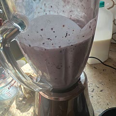 used regular milk instead of oat milk tasted good to me with no difference but maybe there would be a difference