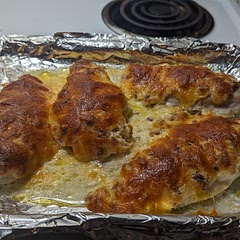 Didn't have any chives but still came out very tasty. The whole mayo and cream cheese mixture is surprisingly really good. Very simple and juicy, I will definitely be making it again.