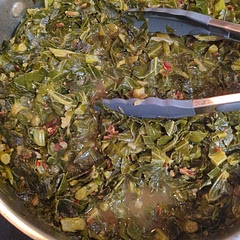 The red pepper flakes add a great little bit of spice. Very good flavor over all. Would definitely make it again.