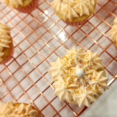 Used an inexpensive Brut Rosé Champagne. Made 46 mini cupcakes & baked for 15 minutes. These are amazing!