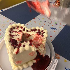 Super fun raspberry blood filled cake! Inspired by Taylor Swift’s Blank Space cake