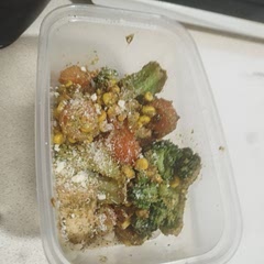 Dunno if maybe went wrong somewhere. Chicken was nice and decided to add sweetcorn. Broccoli was 🤔 not so good, bit soggy for my liking 