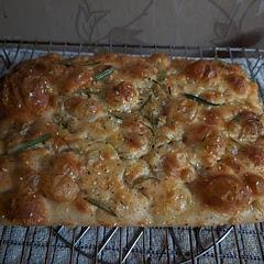 Got to be the BEST focaccia I ever made, so bubbly, defo gonna be my only focaccia recipe from now on, I 100% recommend this to anyone who has the time