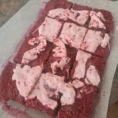The peanut butter layer was probably a bit too thick. The jam layer was great. The marshnallow layer was difficult due to stickiness even when liquid-y. Tasted good. Wonder what a chocolate version woukd turn out like.
