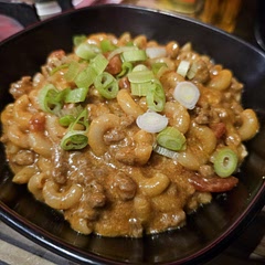 Tasty and really easy to make. I used a beef oxo stock pot for stock and added a couple of dashes of Worcester sauce too.