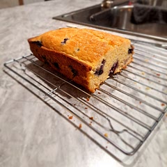 I used 3/4 cup sugar instead of 1/2 to make it a little sweeter and added orange zest to it. So good 🤌🏻