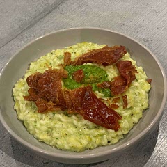Delicious 😋 
First time making Risotto and won’t be the last.