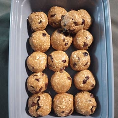 These are good when you crave something sweet and don't have a whole lot of time to make something. Very easy.