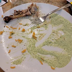 Are you supposed to take a pic before you eat it?? I couldn't wait 😋. Charred the skin of the chicken, soooo good. 