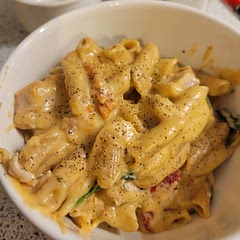 Super cheesey and was a hit with the whole family 