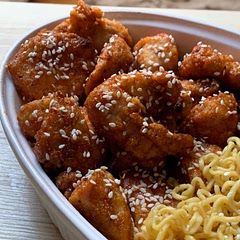 Served with a side of noodles, adapted the recipe for use in an air fryer and used the honey sauce to toss the chicken - as you would wings.